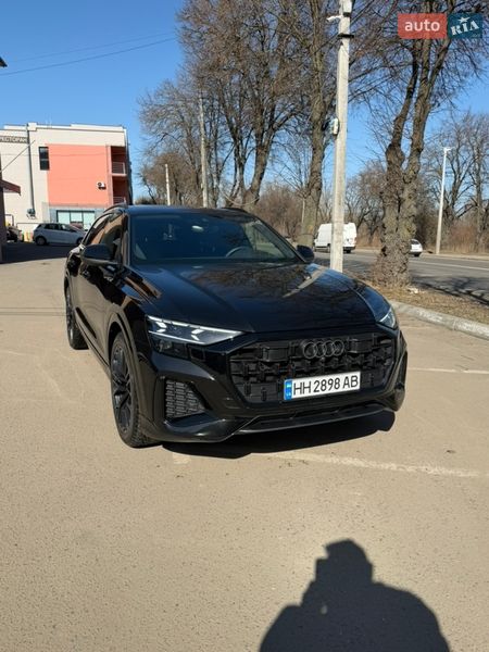 Внедорожник / Кроссовер Audi Q8 2023 в Дубно