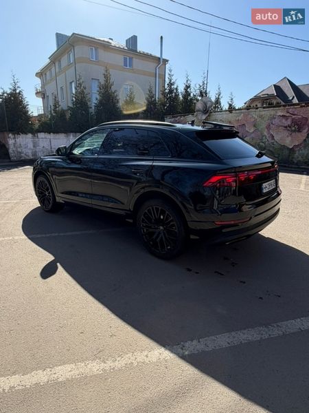 Внедорожник / Кроссовер Audi Q8 2023 в Дубно