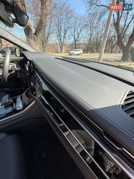 Внедорожник / Кроссовер Audi Q8 2023 в Дубно