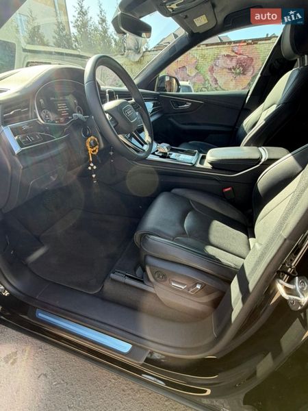 Внедорожник / Кроссовер Audi Q8 2023 в Дубно