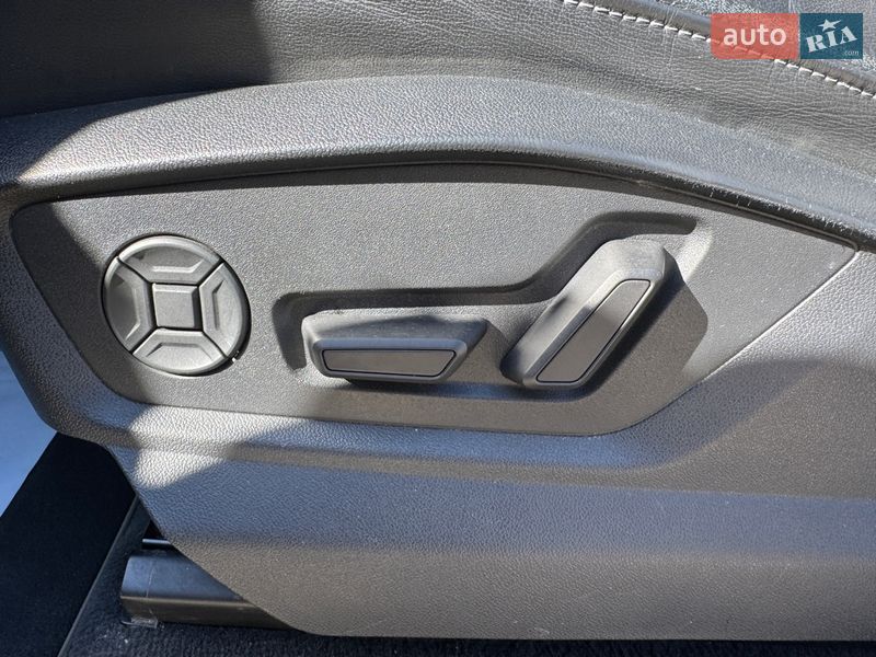 Позашляховик / Кросовер Audi Q8 2018 в Києві