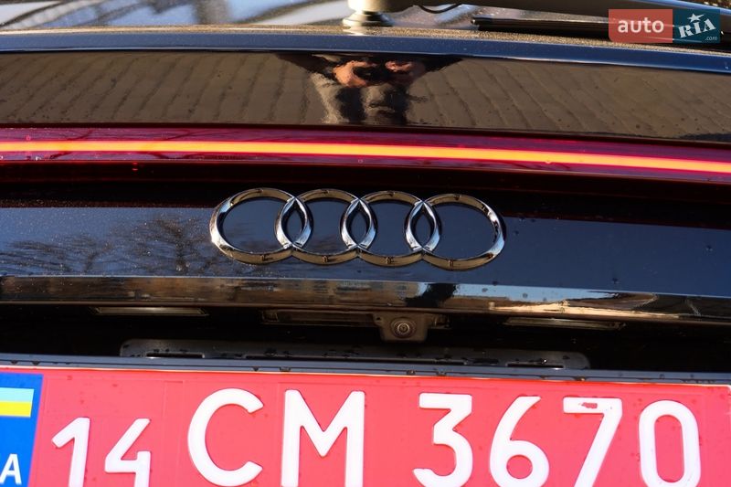 Позашляховик / Кросовер Audi Q8 2020 в Ужгороді