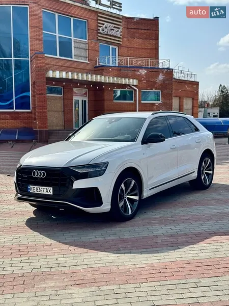 Audi Q8