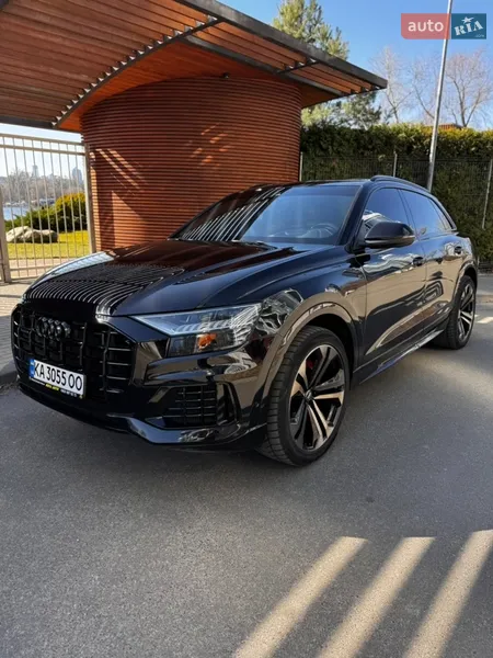 Audi Q8