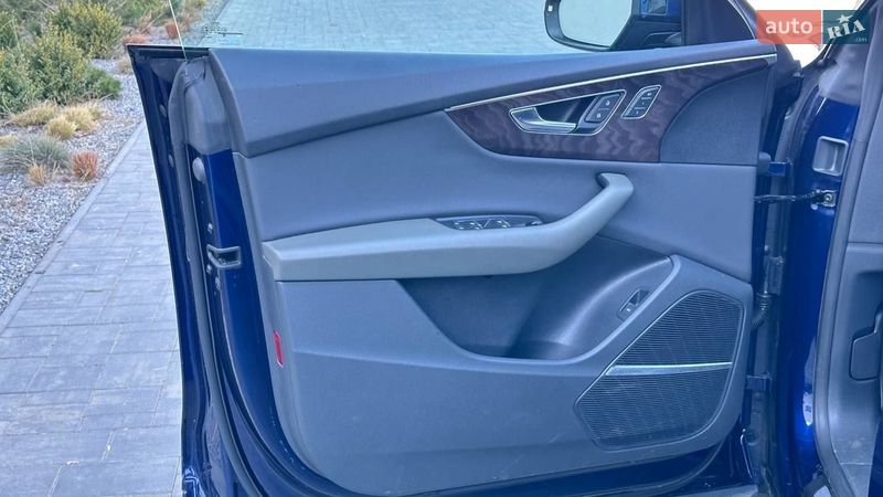 Внедорожник / Кроссовер Audi Q8 2019 в Луцке