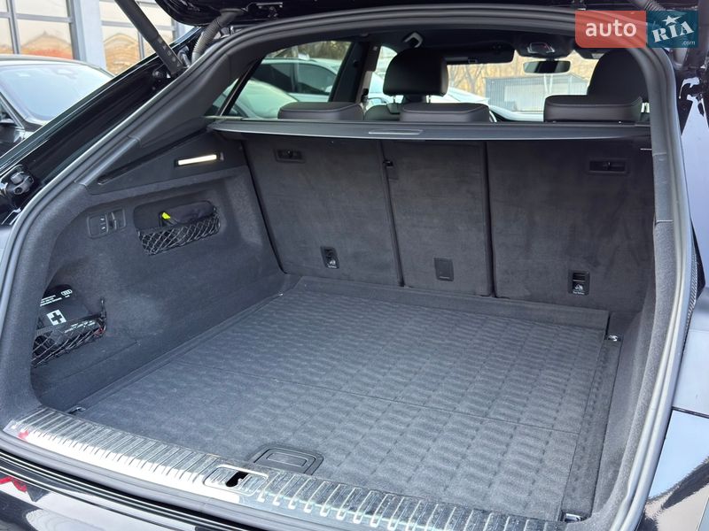 Внедорожник / Кроссовер Audi Q8 2021 в Черновцах
