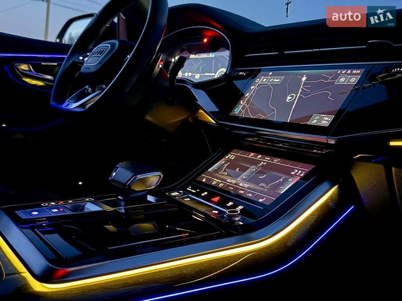 Внедорожник / Кроссовер Audi Q8 2021 в Черновцах