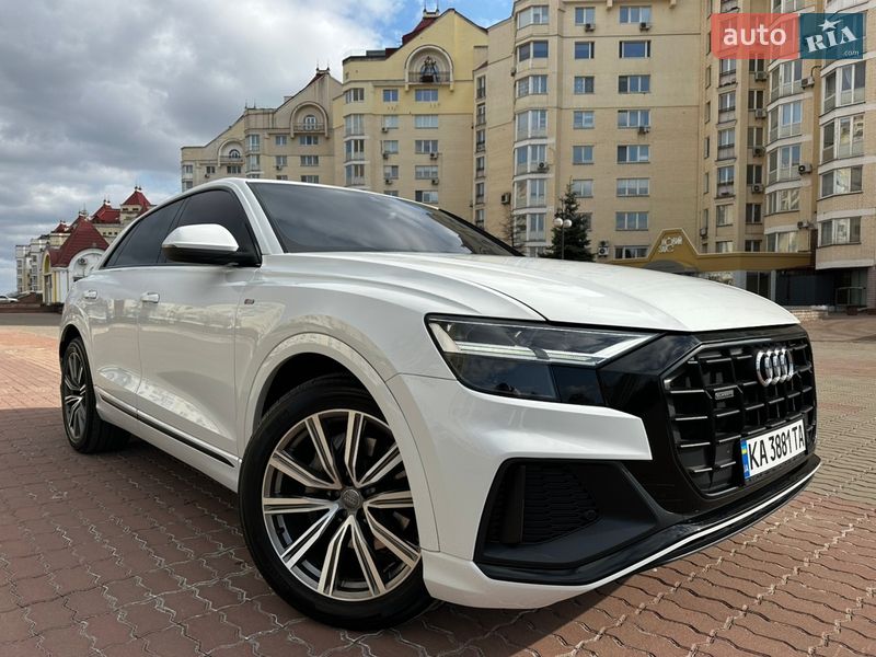 Внедорожник / Кроссовер Audi Q8 2019 в Киеве