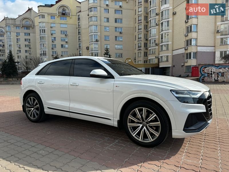 Внедорожник / Кроссовер Audi Q8 2019 в Киеве