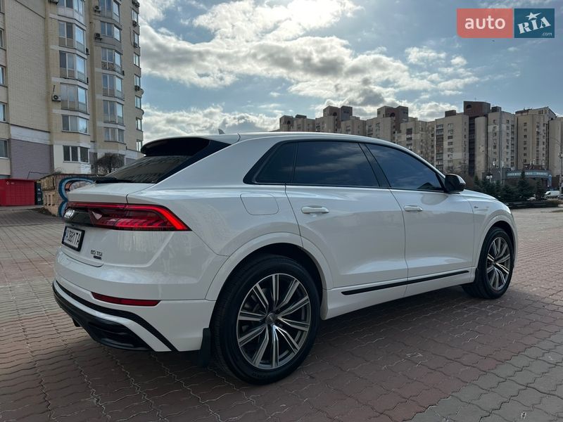 Внедорожник / Кроссовер Audi Q8 2019 в Киеве