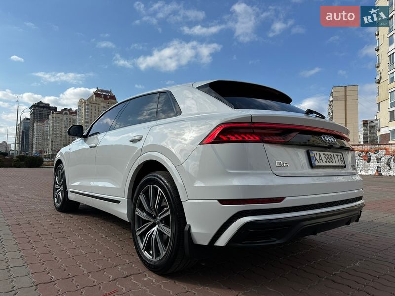 Внедорожник / Кроссовер Audi Q8 2019 в Киеве