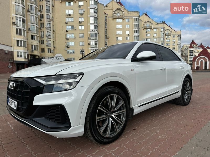 Внедорожник / Кроссовер Audi Q8 2019 в Киеве