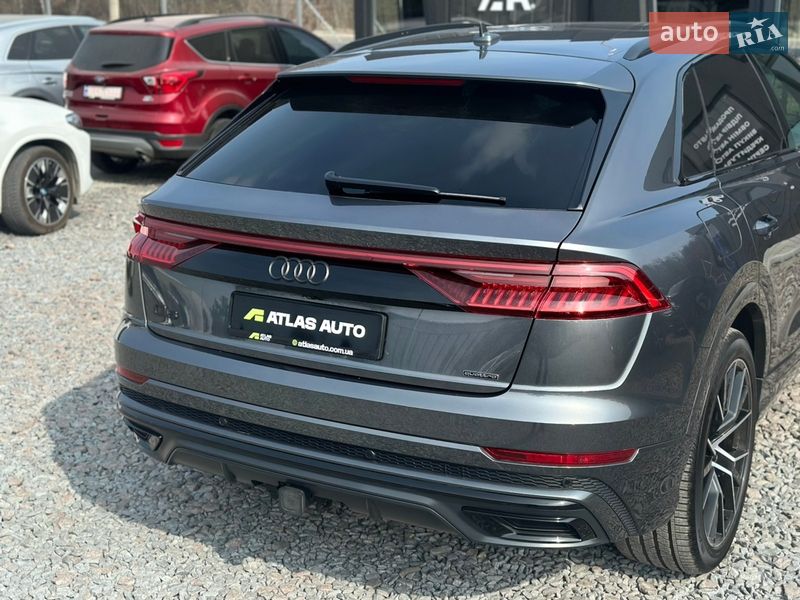Позашляховик / Кросовер Audi Q8 2018 в Львові