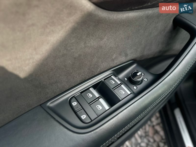 Позашляховик / Кросовер Audi Q8 2018 в Львові