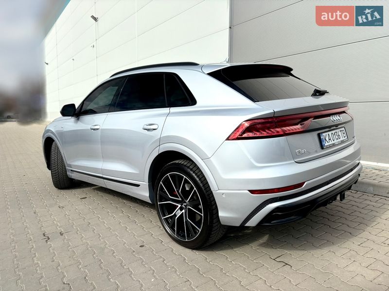 Внедорожник / Кроссовер Audi Q8 2020 в Киеве