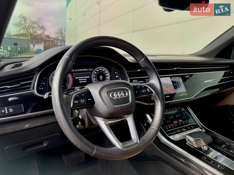 Внедорожник / Кроссовер Audi Q8 2020 в Киеве