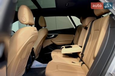 Внедорожник / Кроссовер Audi Q8 2020 в Киеве