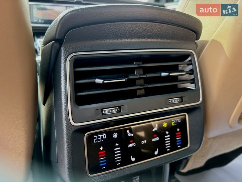 Внедорожник / Кроссовер Audi Q8 2020 в Киеве