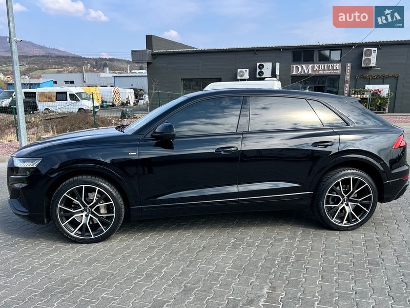 Позашляховик / Кросовер Audi Q8 2020 в Мукачевому