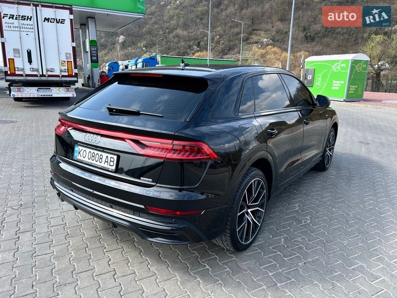 Позашляховик / Кросовер Audi Q8 2020 в Мукачевому