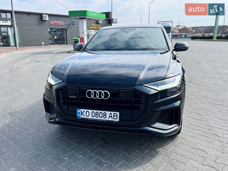 Позашляховик / Кросовер Audi Q8 2020 в Мукачевому