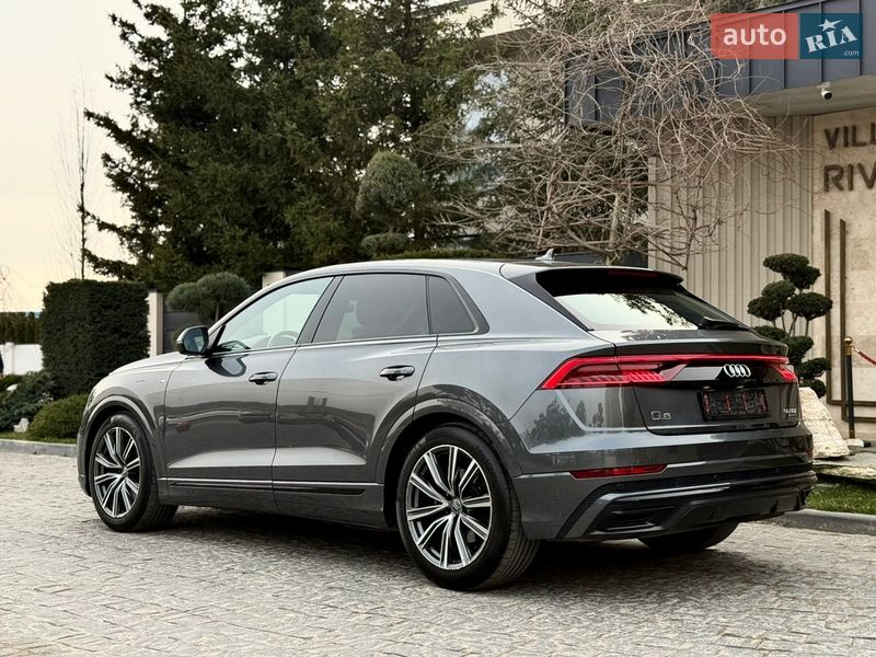 Позашляховик / Кросовер Audi Q8 2018 в Львові