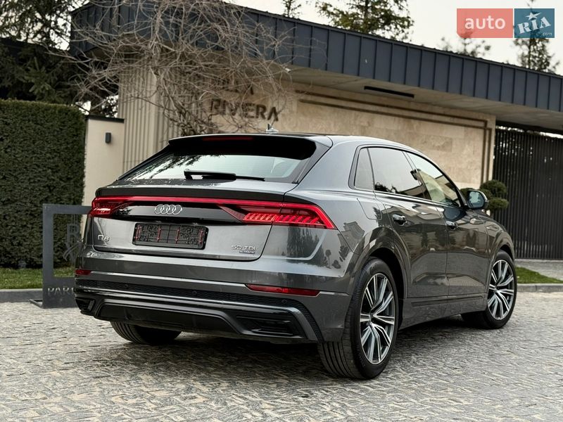 Позашляховик / Кросовер Audi Q8 2018 в Львові