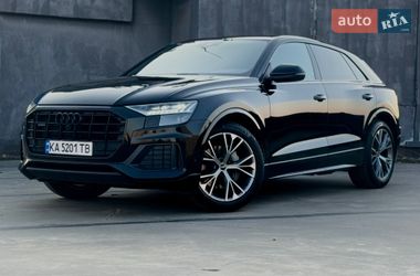 Внедорожник / Кроссовер Audi Q8 2021 в Киеве
