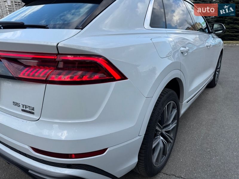 Внедорожник / Кроссовер Audi Q8 2018 в Киеве