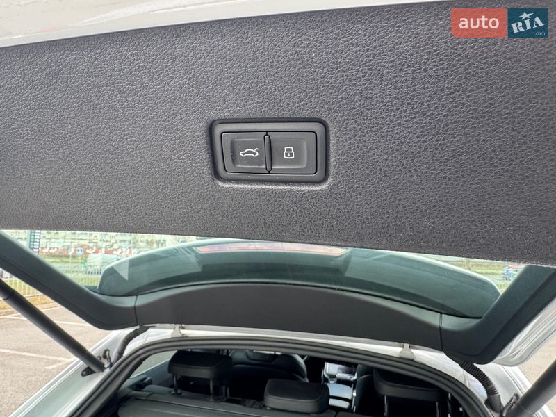 Внедорожник / Кроссовер Audi Q8 2018 в Киеве