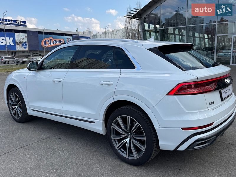 Внедорожник / Кроссовер Audi Q8 2018 в Киеве