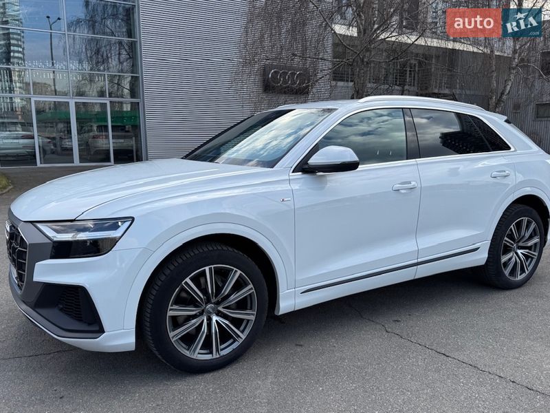 Внедорожник / Кроссовер Audi Q8 2018 в Киеве