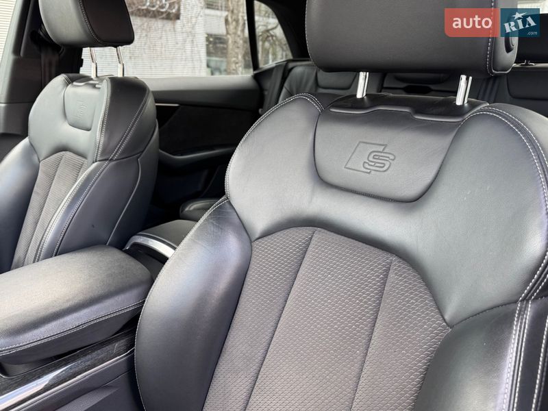 Внедорожник / Кроссовер Audi Q8 2018 в Киеве