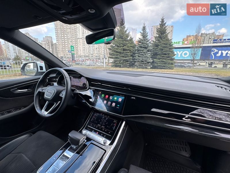 Внедорожник / Кроссовер Audi Q8 2018 в Киеве