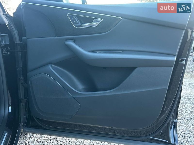 Позашляховик / Кросовер Audi Q8 2018 в Одесі фото 37 Позашляховик / Кросовер Audi Q8 2018 в Одесі