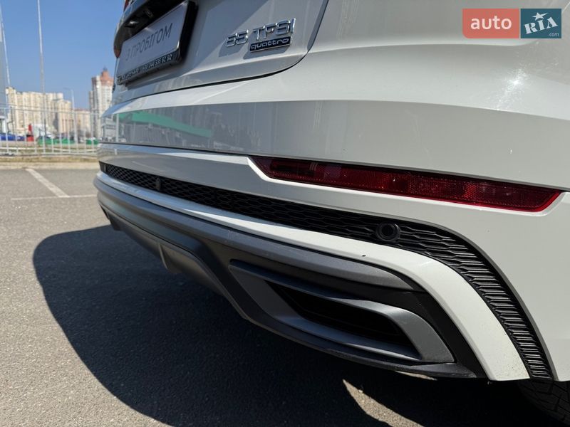 Внедорожник / Кроссовер Audi Q8 2019 в Киеве