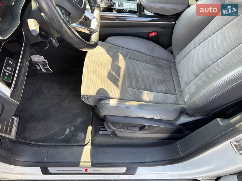 Внедорожник / Кроссовер Audi Q8 2019 в Киеве