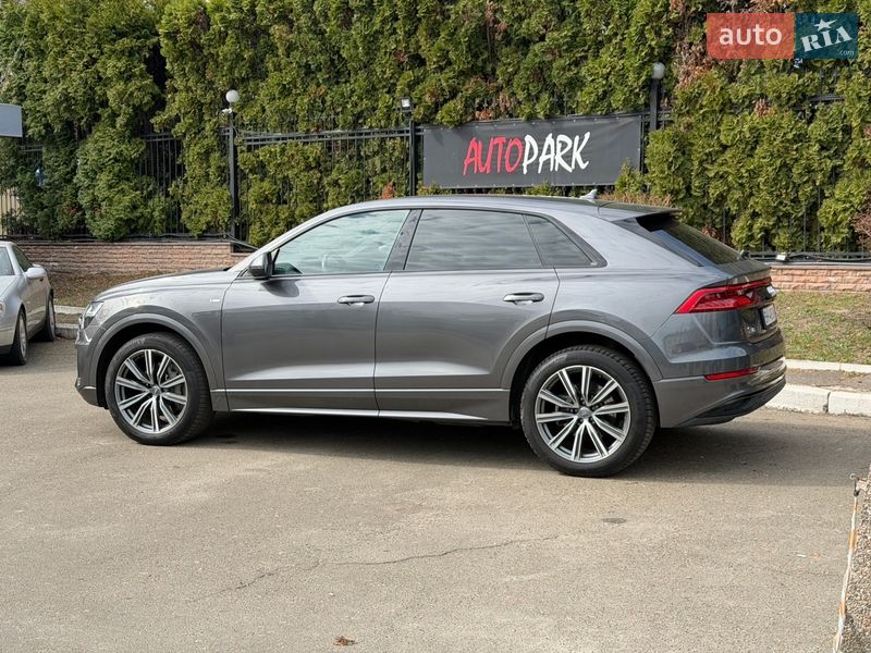 Внедорожник / Кроссовер Audi Q8 2018 в Киеве