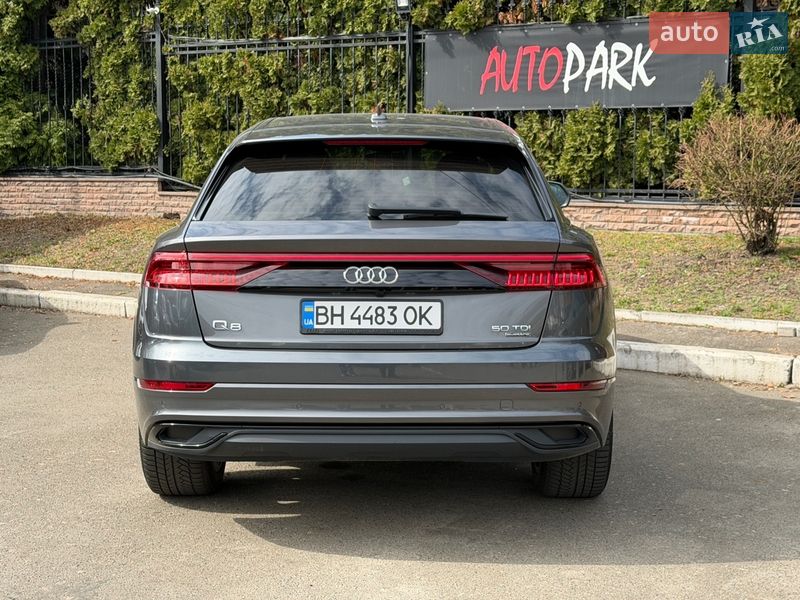 Внедорожник / Кроссовер Audi Q8 2018 в Киеве