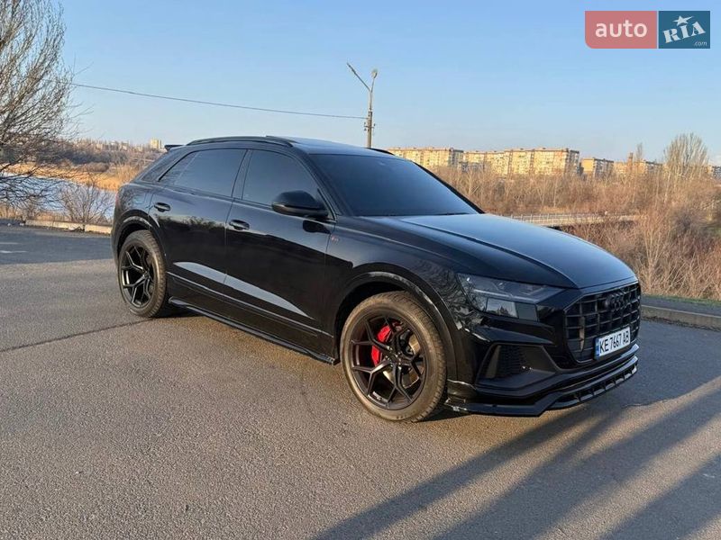 Внедорожник / Кроссовер Audi Q8 2018 в Кривом Роге