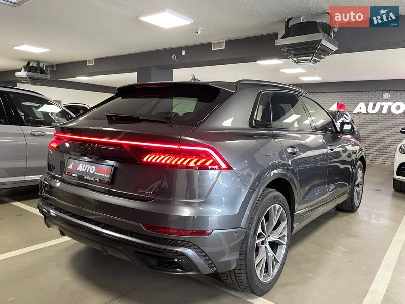 Внедорожник / Кроссовер Audi Q8 2023 в Львове