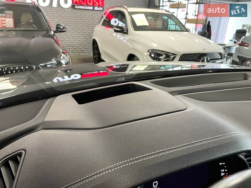 Внедорожник / Кроссовер Audi Q8 2023 в Львове