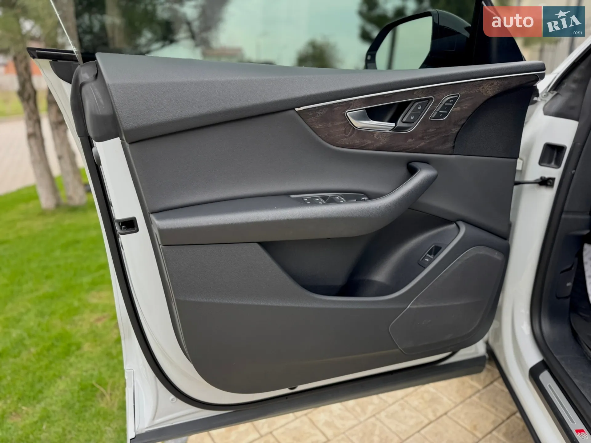 2019 Audi Q8 - мініатюра 31