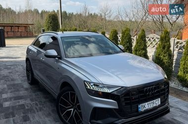 Внедорожник / Кроссовер Audi Q8 2019 в Березному