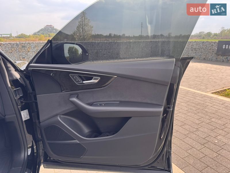 Позашляховик / Кросовер Audi Q8 2023 в Мукачевому фото 73 Позашляховик / Кросовер Audi Q8 2023 в Мукачевому
