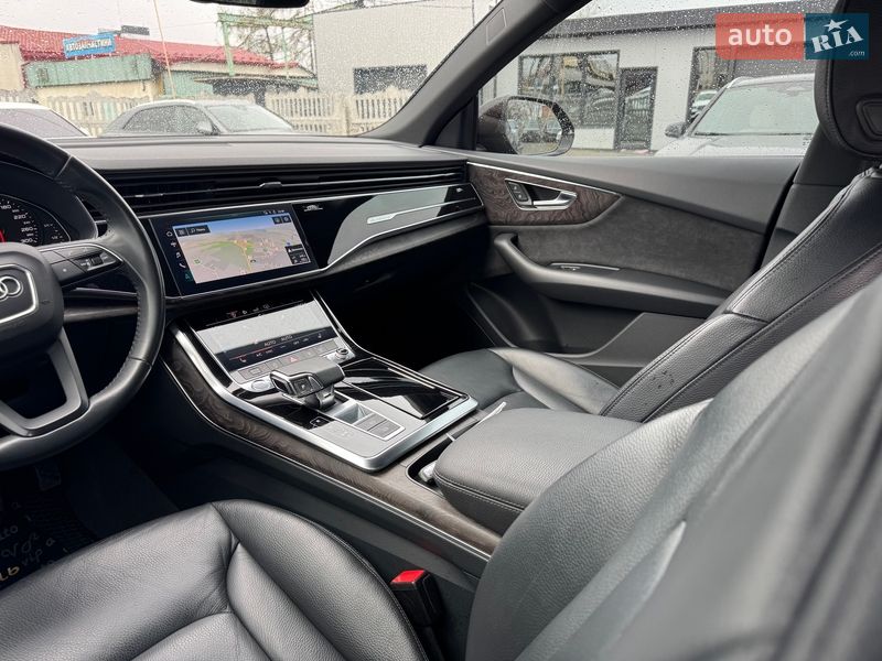 Позашляховик / Кросовер Audi Q8 2019 в Тернополі фото 40 Позашляховик / Кросовер Audi Q8 2019 в Тернополі