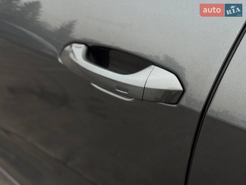 Позашляховик / Кросовер Audi Q8 2019 в Рівному