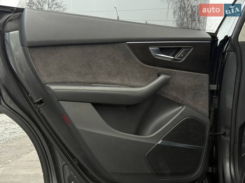 Позашляховик / Кросовер Audi Q8 2019 в Рівному