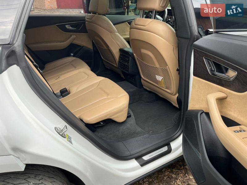 Позашляховик / Кросовер Audi Q8 2019 в Ковелі