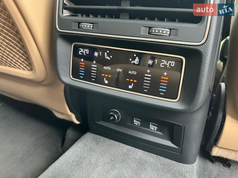 Позашляховик / Кросовер Audi Q8 2019 в Ковелі